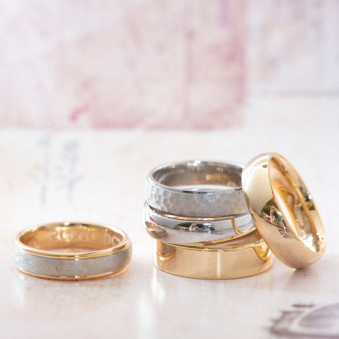 HOW TO CHOOSE THE PERFECT GENT'S WEDDING RING