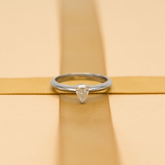 18ct White Gold Pear Solitaire Diamond Ring