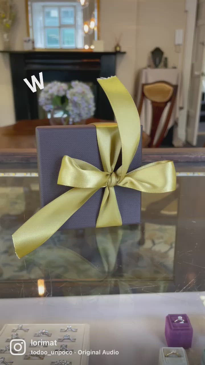 video of toi et moi ring