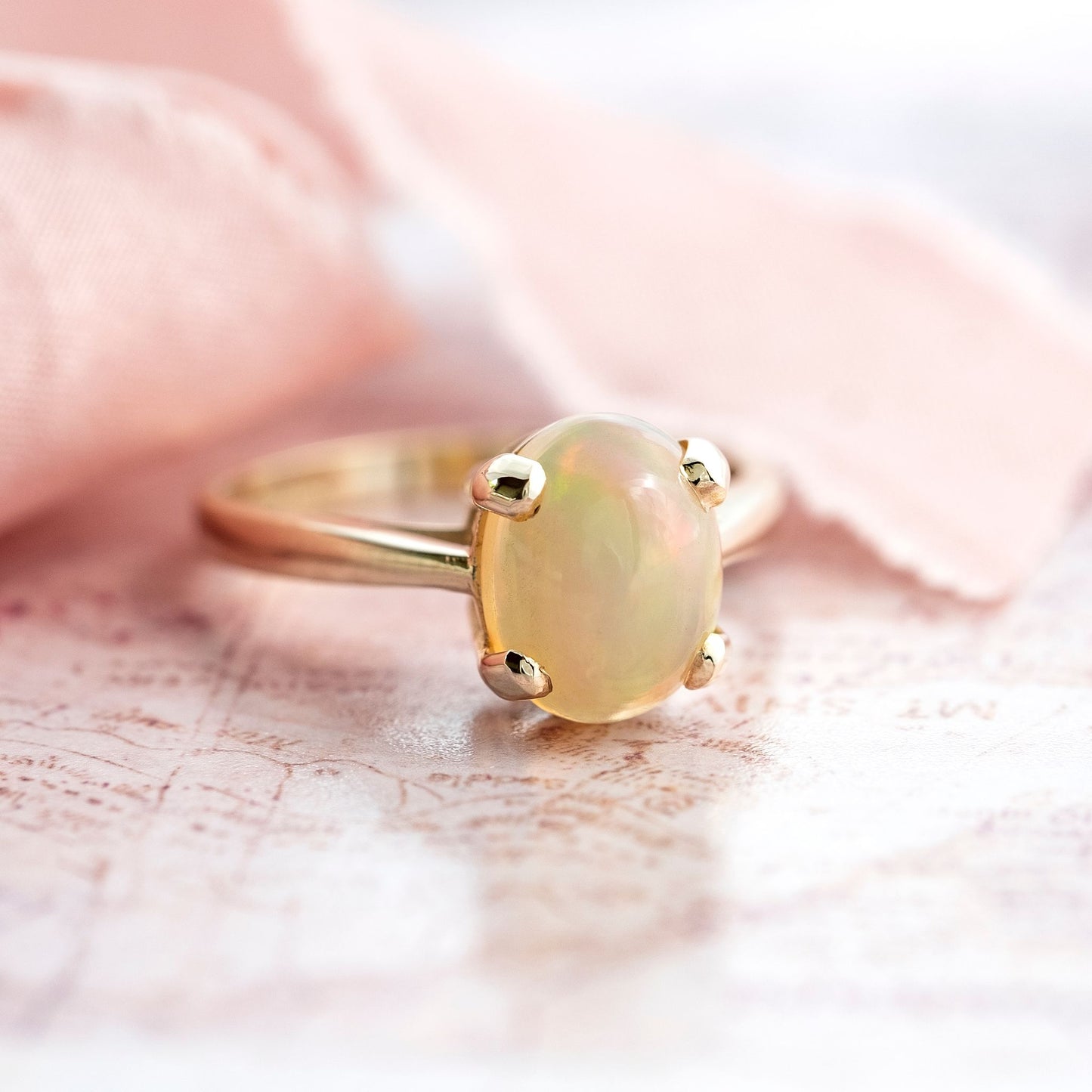 9ct Gold Oval Opal Ring