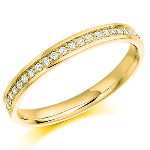 Diamond Ring with Round Brilliant Cut Diamonds