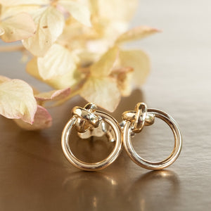 Gold knot and ring earrings